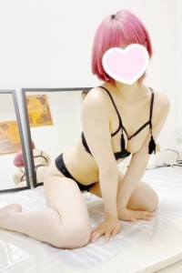 炢